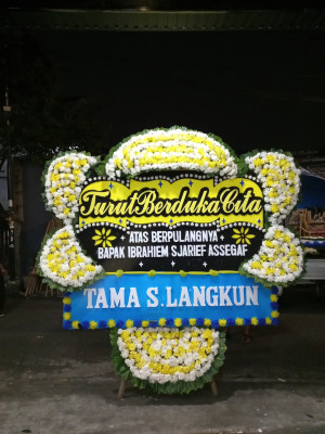 Papan Bunga Duka di Medang Deras